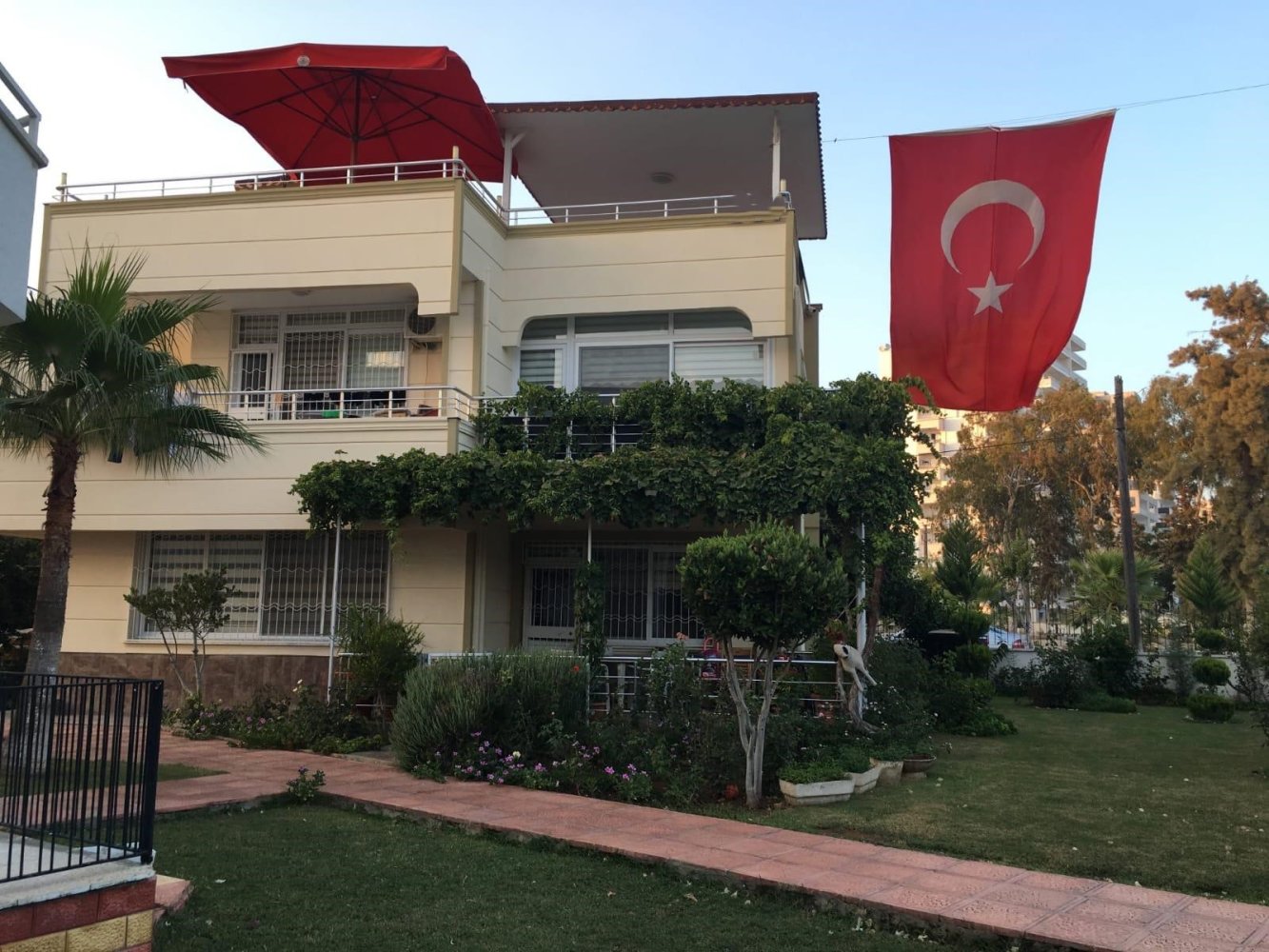 Villa 5+1 in Mezitli, Turkey No. 23032