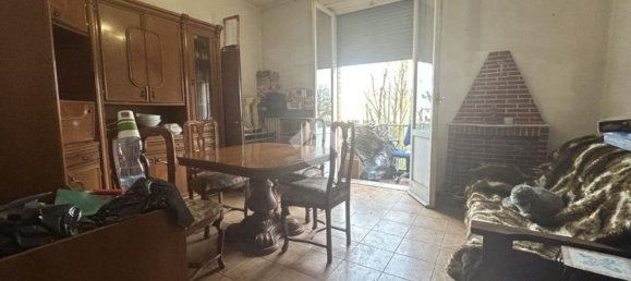 3 rooms Apartment in Reggio Emilia, Italy No. 93117 3