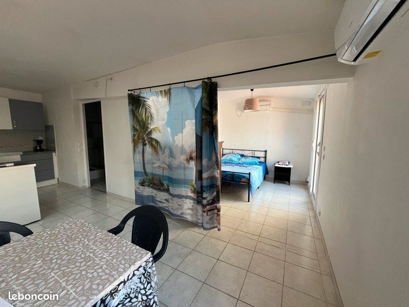 2 bedrooms House in Mauguio, France No. 338674