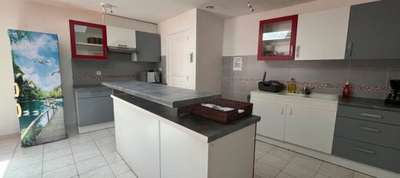 2 bedrooms House in Mauguio, France No. 338674 3