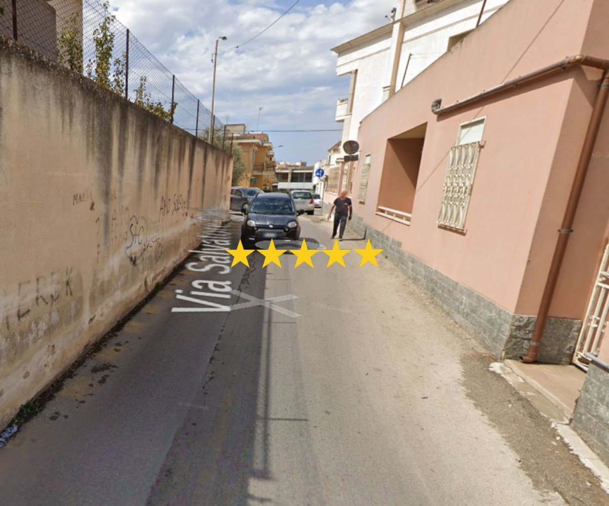 Квартира с 5 комнатами в Виттория, Италия № 195249