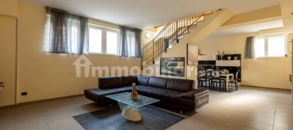 Oficina de 5 habitaciónes en Milan, Italy No. 244668 4