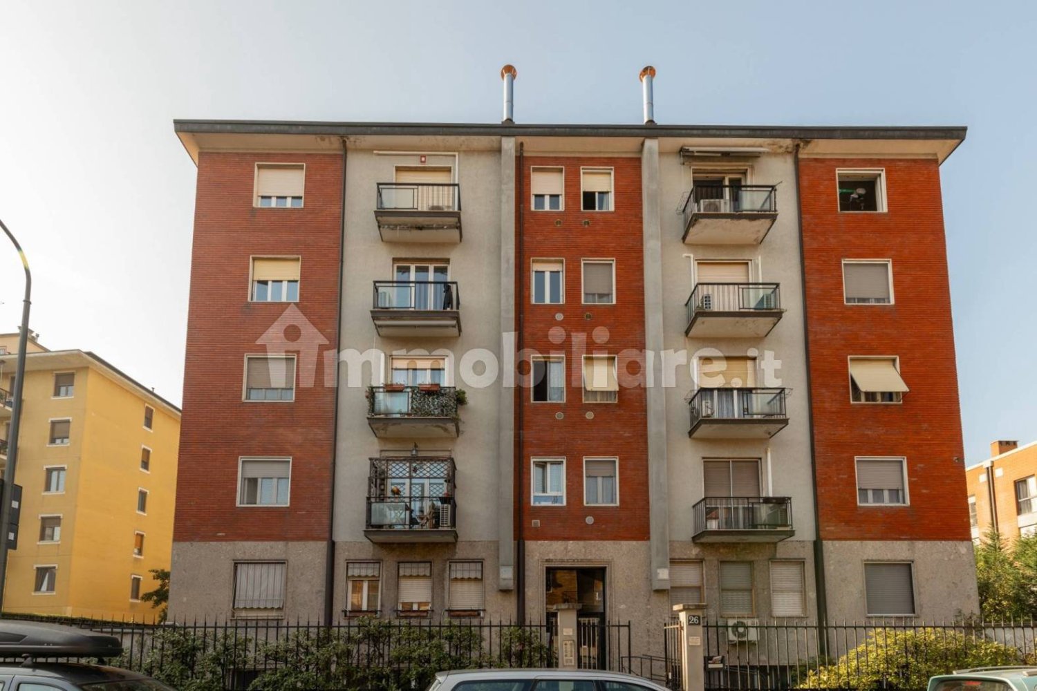 Oficina de 5 habitaciónes en Milan, Italy No. 244668