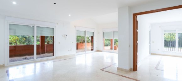 4 bedrooms House in Cadiz, Spain No. 26622 7