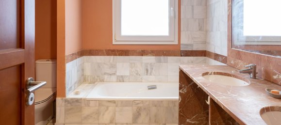 4 bedrooms House in Cadiz, Spain No. 26622 21