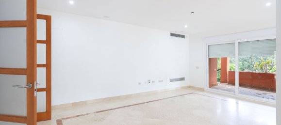 4 bedrooms House in Cadiz, Spain No. 26622 10