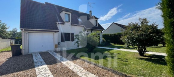 Casa de 4 dormitorios en Puiseaux, France No. 57023 2