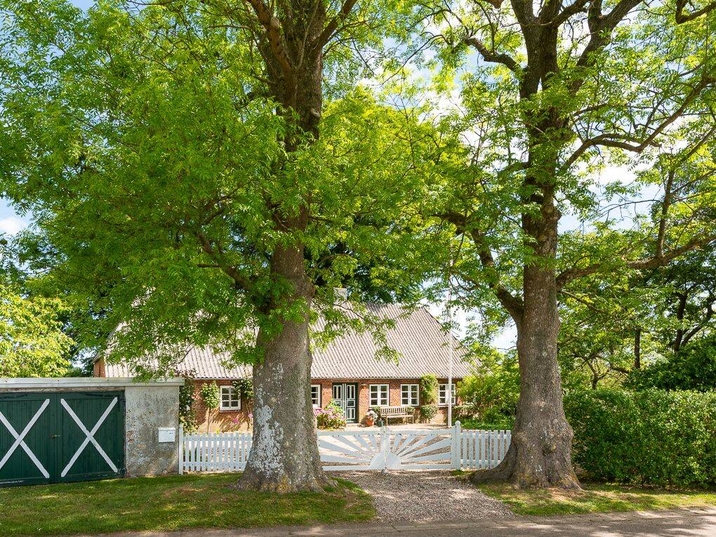 Дом с 5 комнатами в Шлезвиг-Фленсбург, Германия № 295572