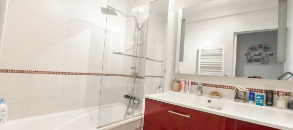 Apartamento de 2 dormitorios en Rueil-Malmaison, France No. 172807 4