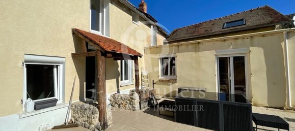 5 chambres Maison à Puiseaux, France No. 103427 2