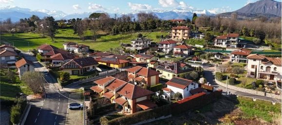 Villa de 5 divisões em Besozzo, Italy N.º 41628 42