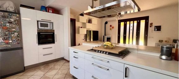 Villa de 5 divisões em Besozzo, Italy N.º 41628 20