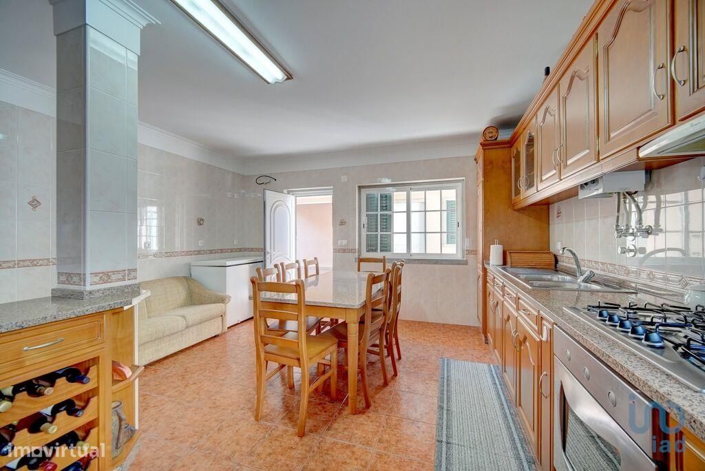 Дом с 4 спальнями в Одивелаш, Португалия № 121133