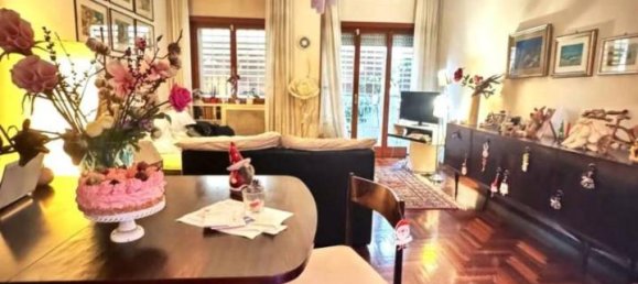 3 rooms Apartment in Rome, Italy No. 35690 7