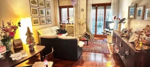 3 rooms Apartment in Rome, Italy No. 35690 6