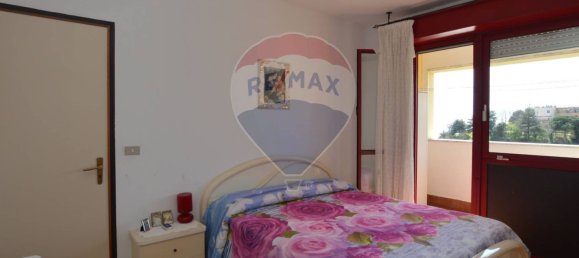 3 Schlafzimmer Wohnung in Savona, Italy, Nr. 36229 18