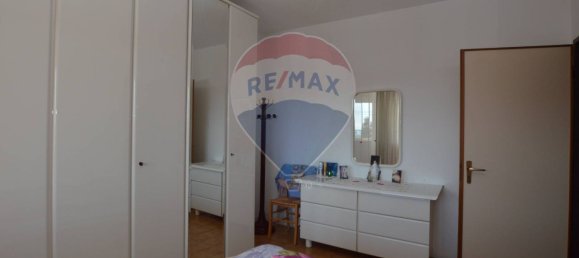 3 Schlafzimmer Wohnung in Savona, Italy, Nr. 36229 17