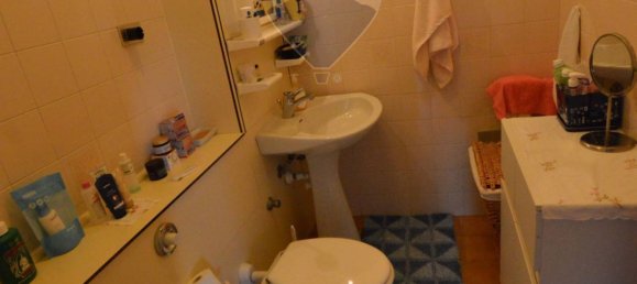 3 Schlafzimmer Wohnung in Savona, Italy, Nr. 36229 32