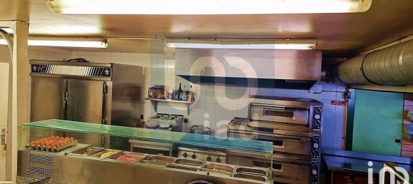 90m² Commercial property in Crepy-en-Valois, France No. 232031 4