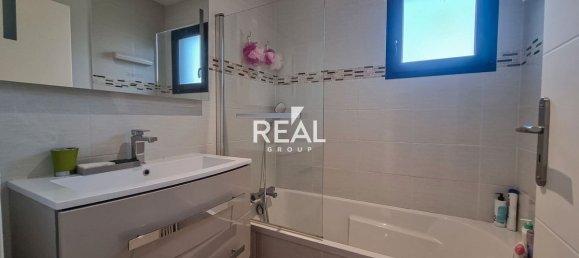 3 bedrooms House in Le Teich, France No. 95668 32