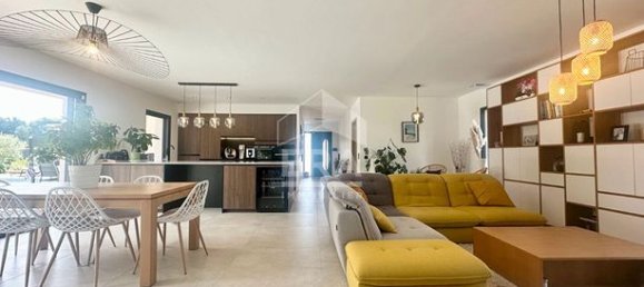 5 bedrooms Villa in Tarn, France No. 314793 4