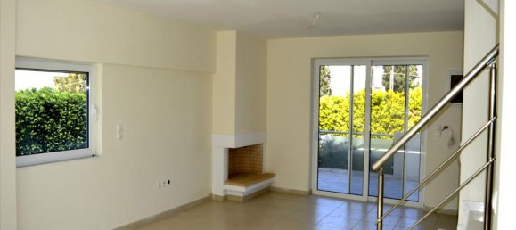 4 bedrooms Property in Loutraki, Greece No. 6374 3