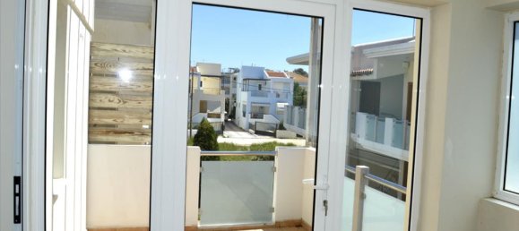 4 bedrooms Property in Loutraki, Greece No. 6374 4