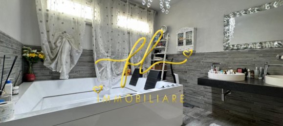 Villa de 4 dormitorios en Livorno, Italy No. 120126 30