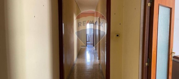 Apartamento de 5 dormitorios en Trani, Italy No. 319478 4