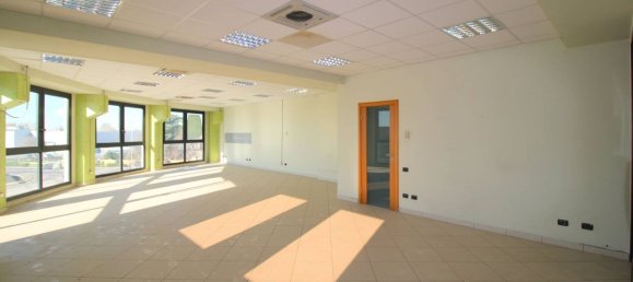 Bureau à Torbole Casaglia, Italy 100m² No. 84625 17