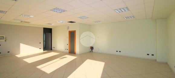 Bureau à Torbole Casaglia, Italy 100m² No. 84625 9