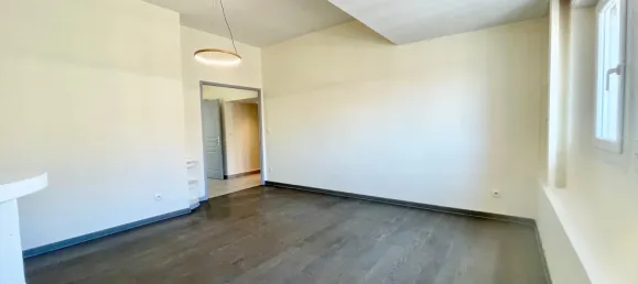 3-Zimmer Wohnung in Marseille, France, Nr. 339647 3