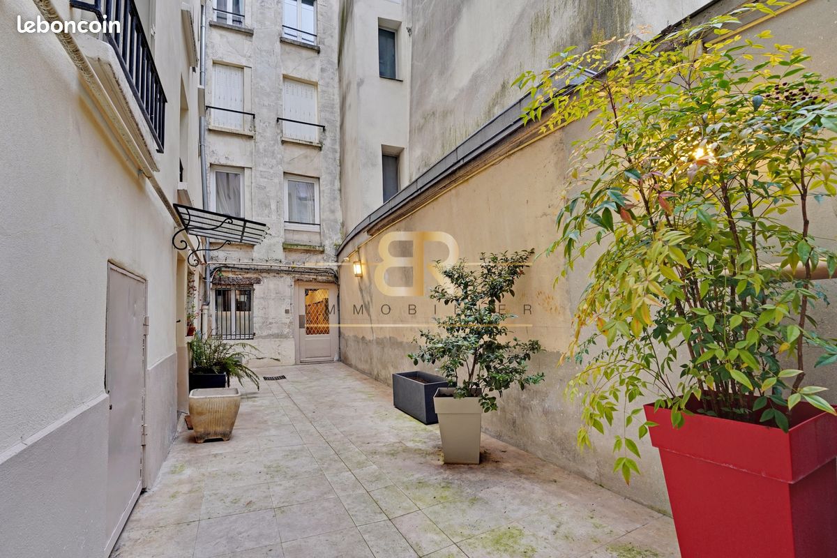 1 bedroom Apartment in Paris, France No. 120390