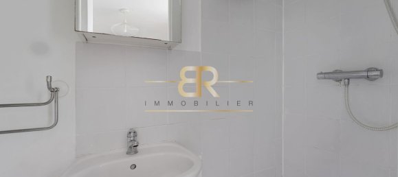 1 bedroom Apartment in Paris, France No. 120390 8