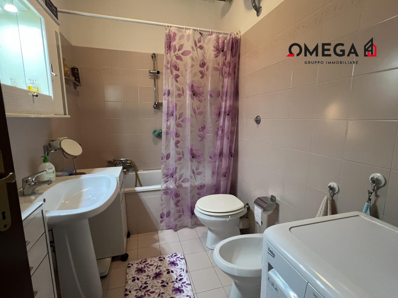 Квартира с 2 комнатами в Триест, Италия № 234245