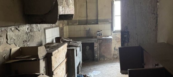 334m² Building in Pisa, Italy No. 111523 3