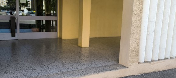 Apartamento de 2 dormitorios en Le Pontet, France No. 319593 2