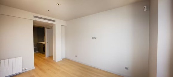 2 Schlafzimmer Wohnung in Ciutat Vella, Spain, Nr. 25636 8