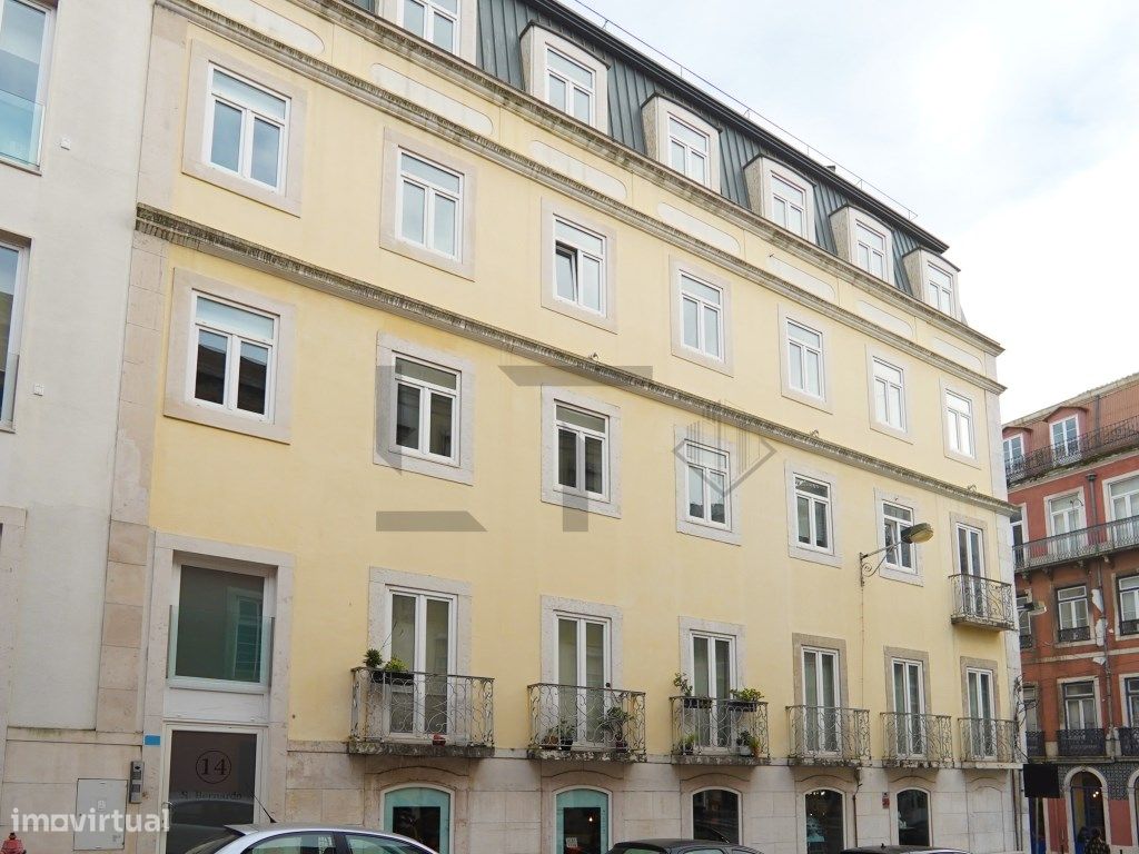 3 bedrooms Apartment in Lisbon, Portugal No. 327864