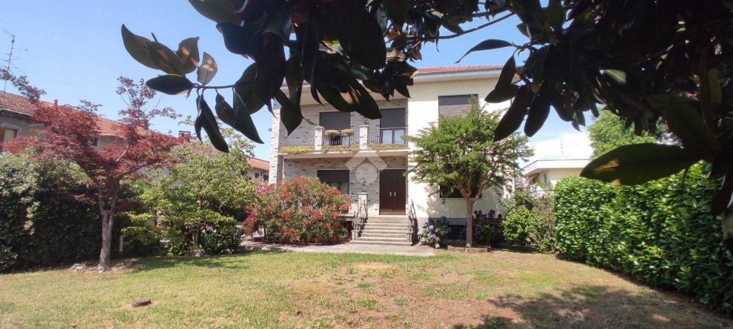 Villa T6 em Ferno, Italy N.º 275302