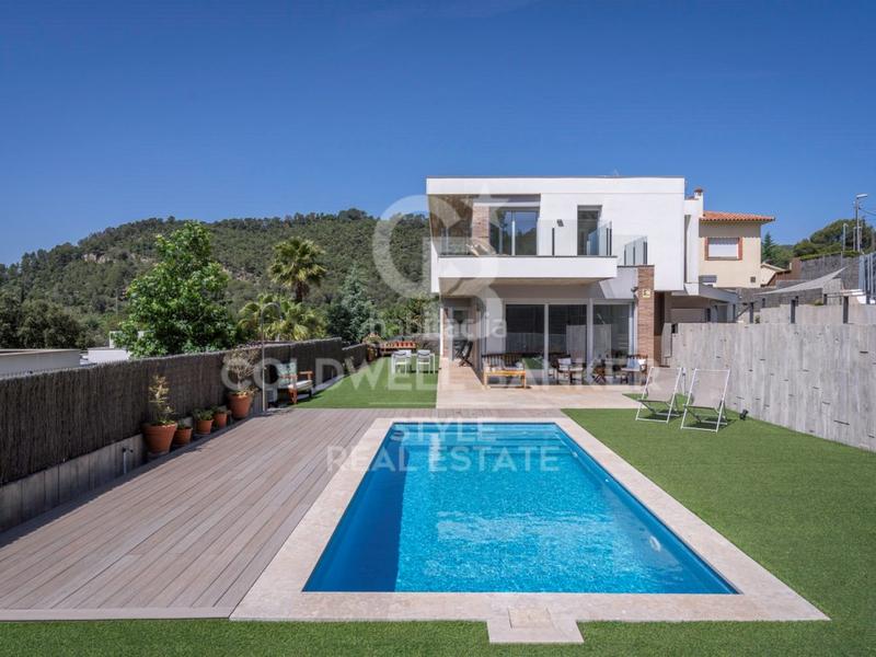 5 bedrooms House in Matadepera, Spain No. 86545