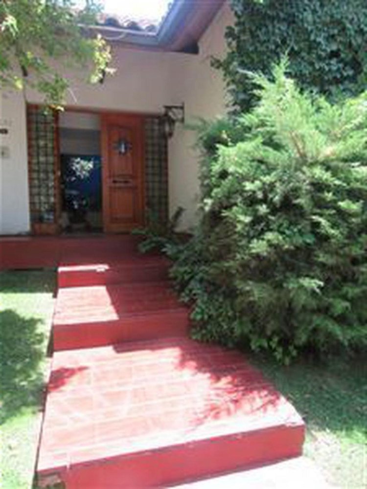 4 bedrooms House in Santiago, Chile No. 2582