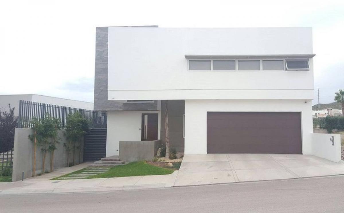 Casa de 3 dormitorios en Chihuahua, Mexico No. 182793