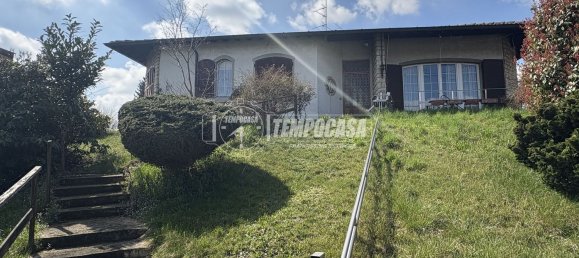 4-Zimmer Villa in Fino Mornasco, Italy, Nr. 8495 2