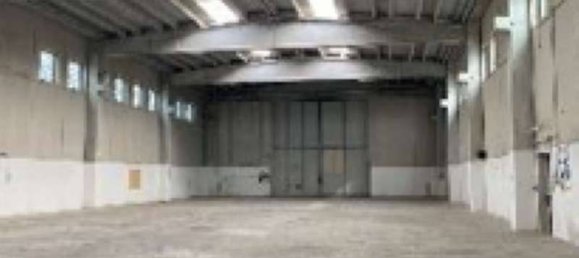 1200m² Warehouse in Ravenna, Italy No. 283623 3
