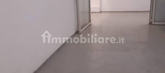 2غرفة عقار تجاري في Genoa, Italy رقم 31681 4