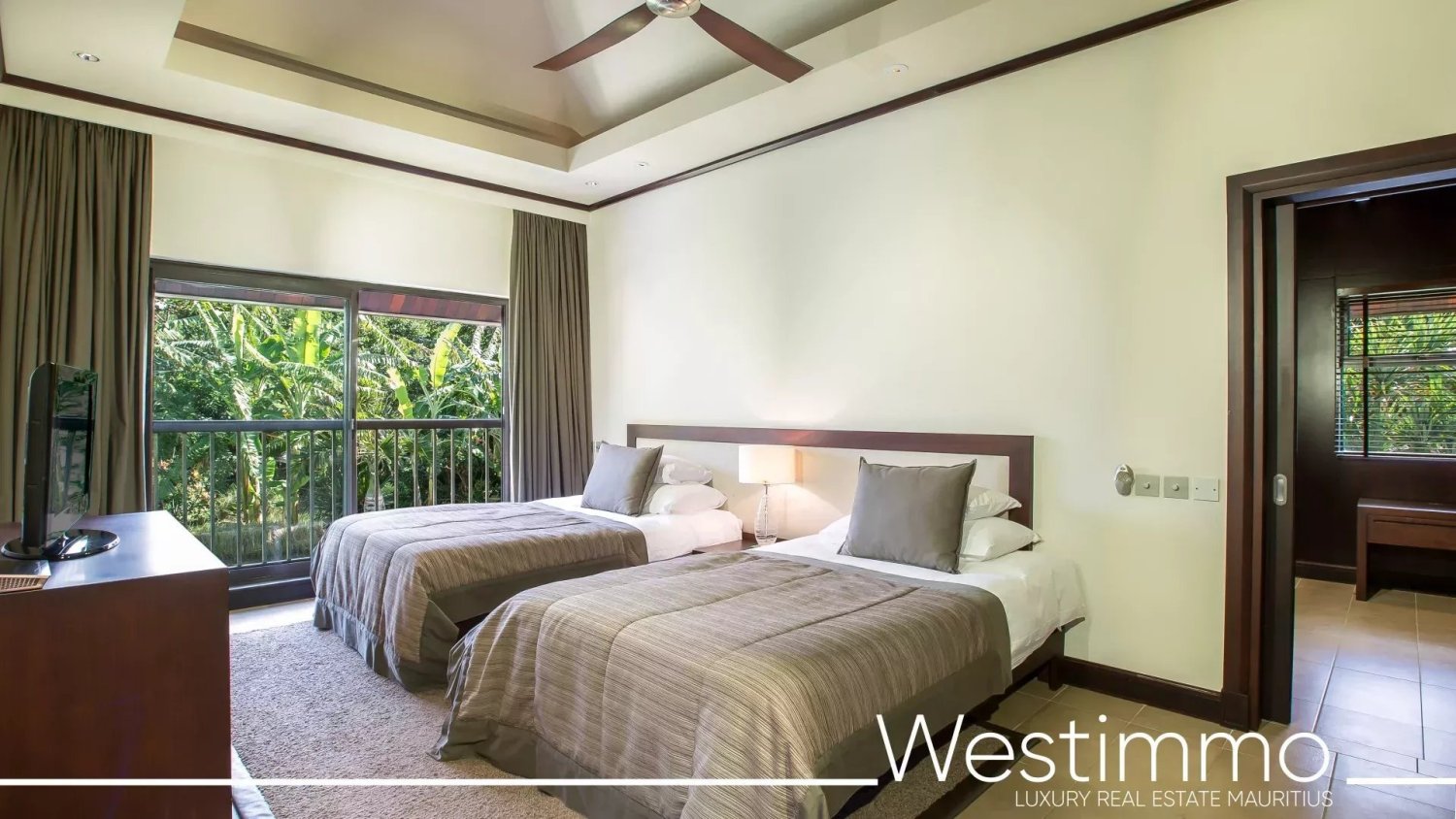 4 bedrooms Villa in Centre de Flacq, Mauritius No. 275