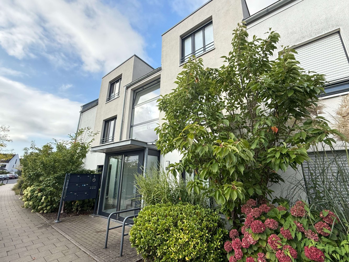 3 غرف نوم منزل ذو طابقين في Dusseldorf, Germany رقم 283477