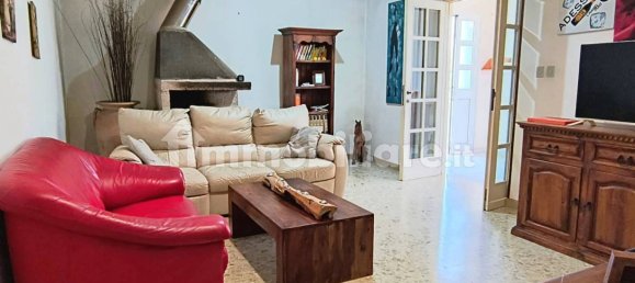 3 Schlafzimmer Wohnung in Latina, Italy, Nr. 285384 3