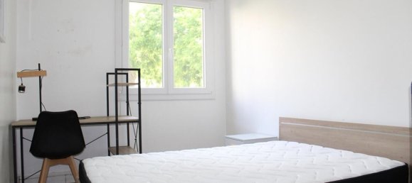 3 chambres Appartement à Saint-Brieuc, France No. 316837 14